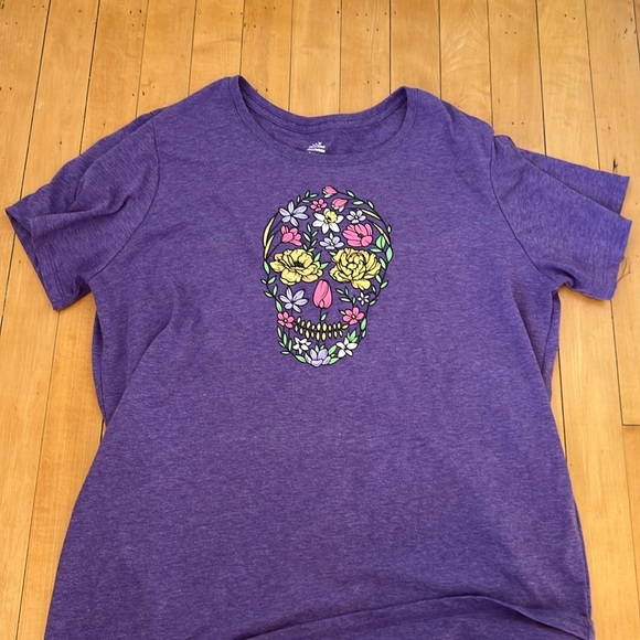 3 for $12 halloween tee - Picture 1 of 3